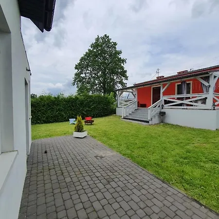 Hotel Domek Bialy Na Mazurach Nad Jeziorem Czarne W Pluszkiejmach