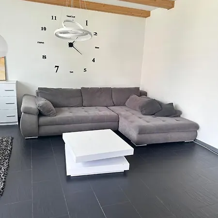 Domek Bialy Na Mazurach Nad Jeziorem Czarne W Pluszkiejmach Hotel Pluszkiejmy