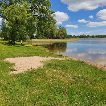 Domek Bialy Na Mazurach Nad Jeziorem Czarne W Pluszkiejmach Hotel 3*